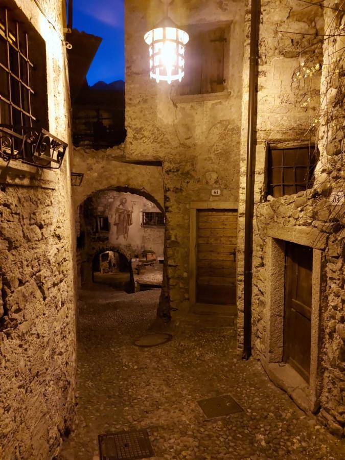 La Piazzetta Di Canale B&B テンノ エクステリア 写真